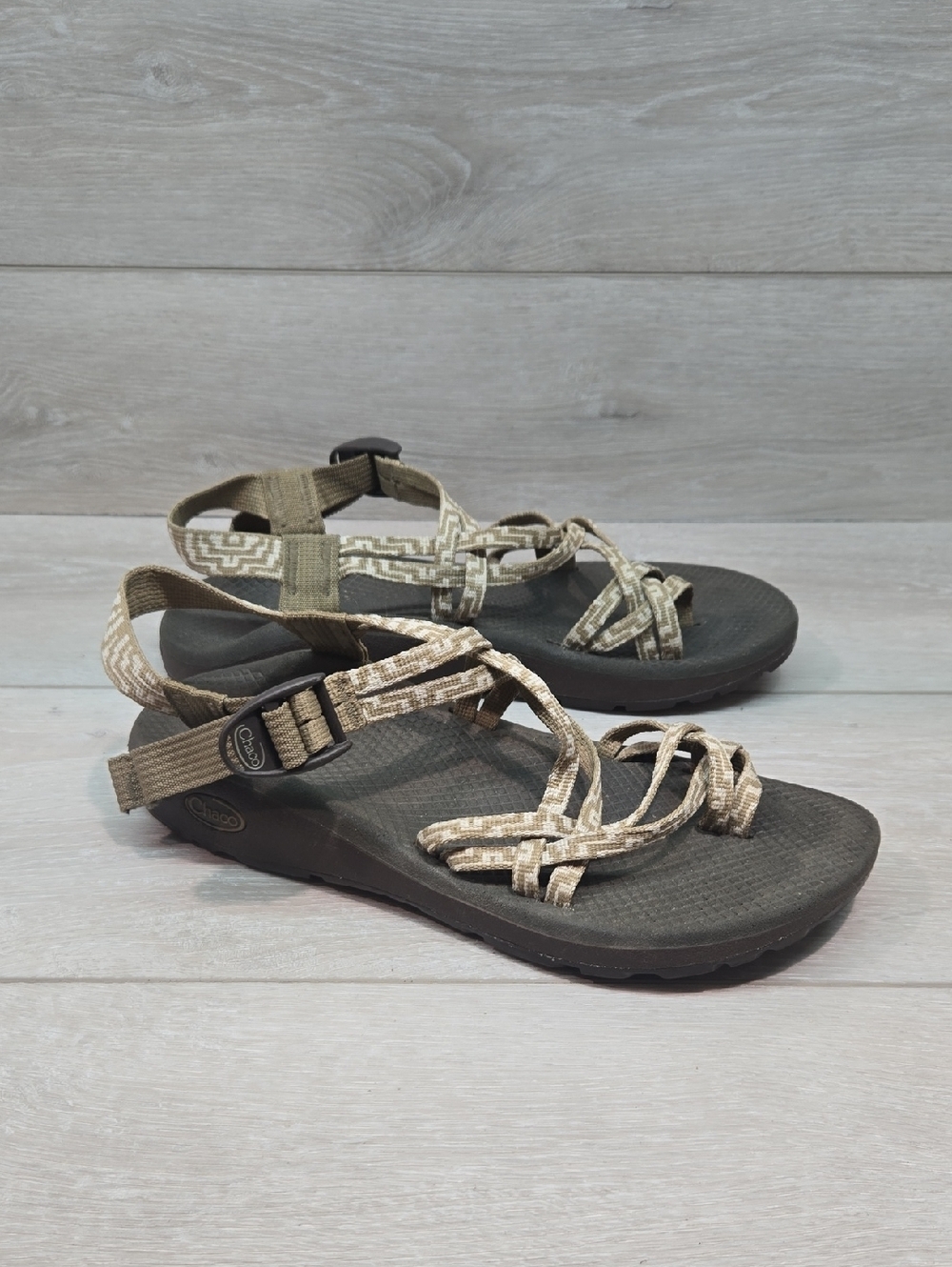 Chaco Women’s Loop Toe Outdoor Strap Hiking Sandals Shoes Sz 10
